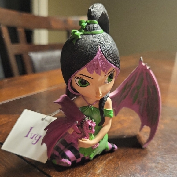 The Hamilton Collection Fairy Dragonling Figurine: Ivy - Picture 1 of 4